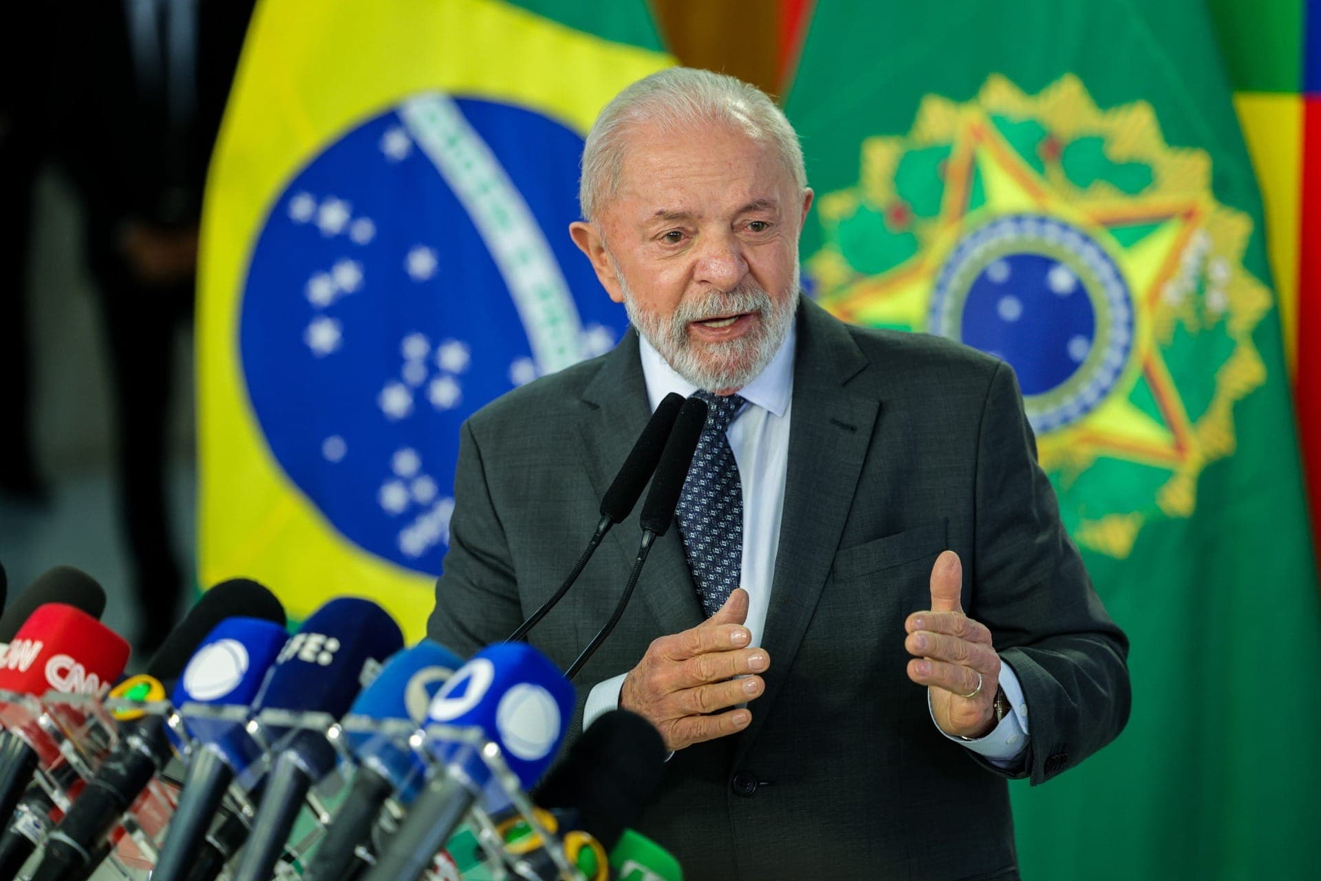 Nova fase de investigações do INSS coloca assessor direto de Lula no radar da Polícia Federal