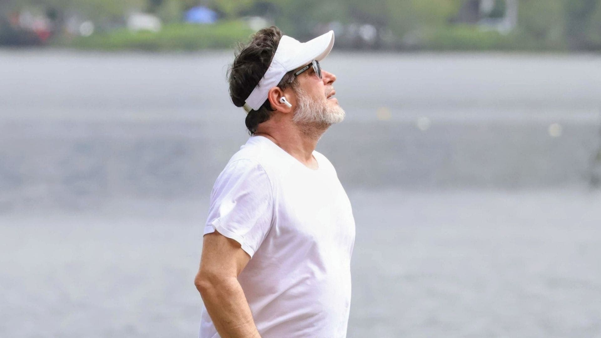 Murilo Benício foi visto fazendo exercícios no RJ