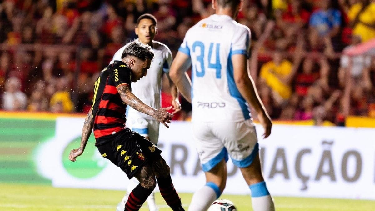 Diego Hernández deu a vitória para o Sport