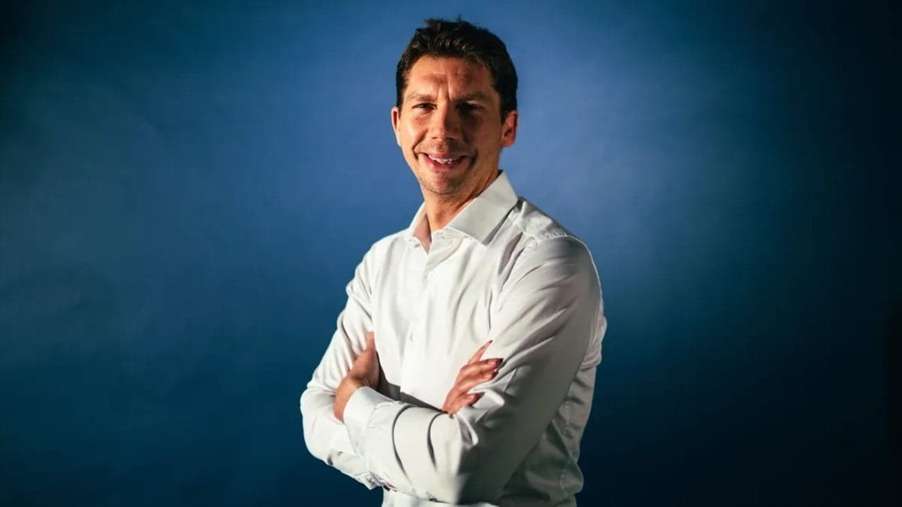 Britânico chega para assumir o posto de Jost Capito, que deixou o time no fim de 2022