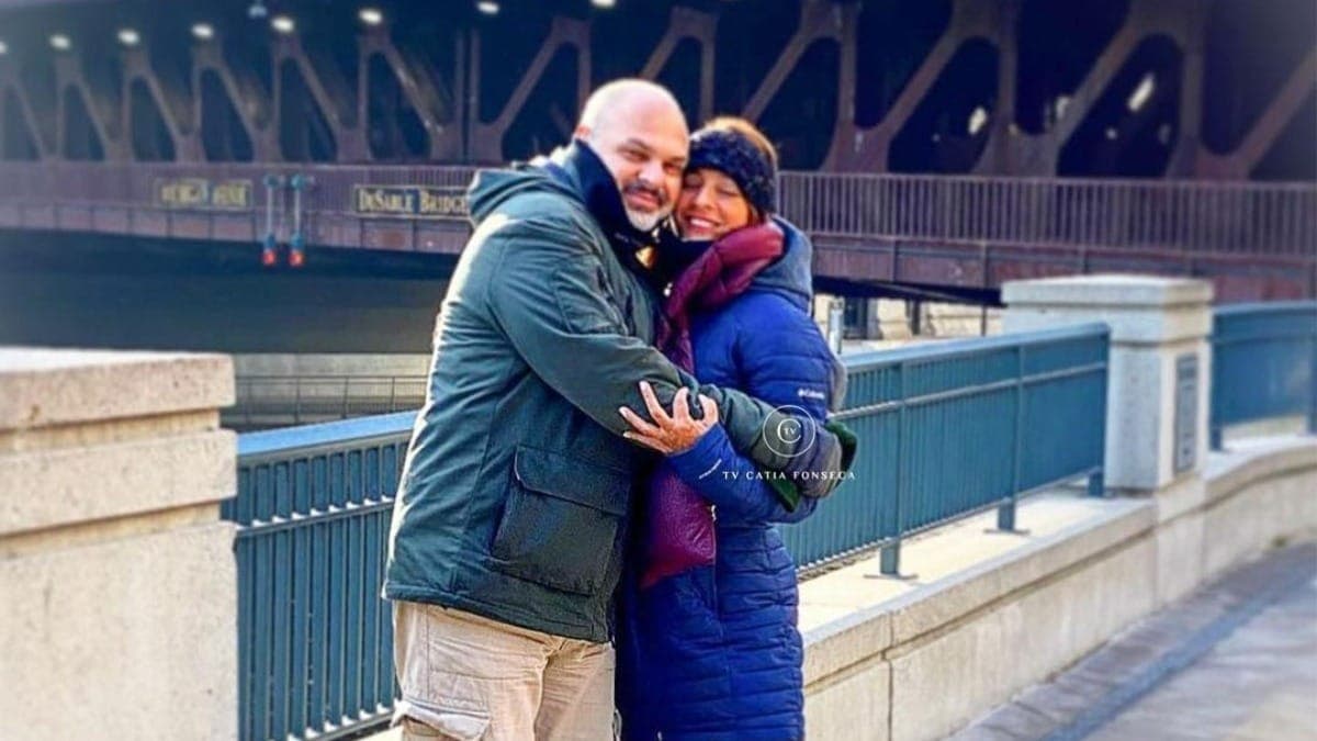 Catia Fonseca curte viagem com marido