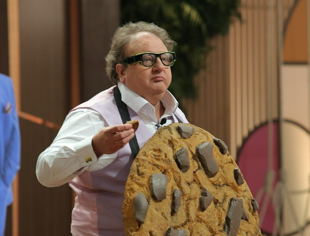Jacquin com fantasia de cookie no MasterChef