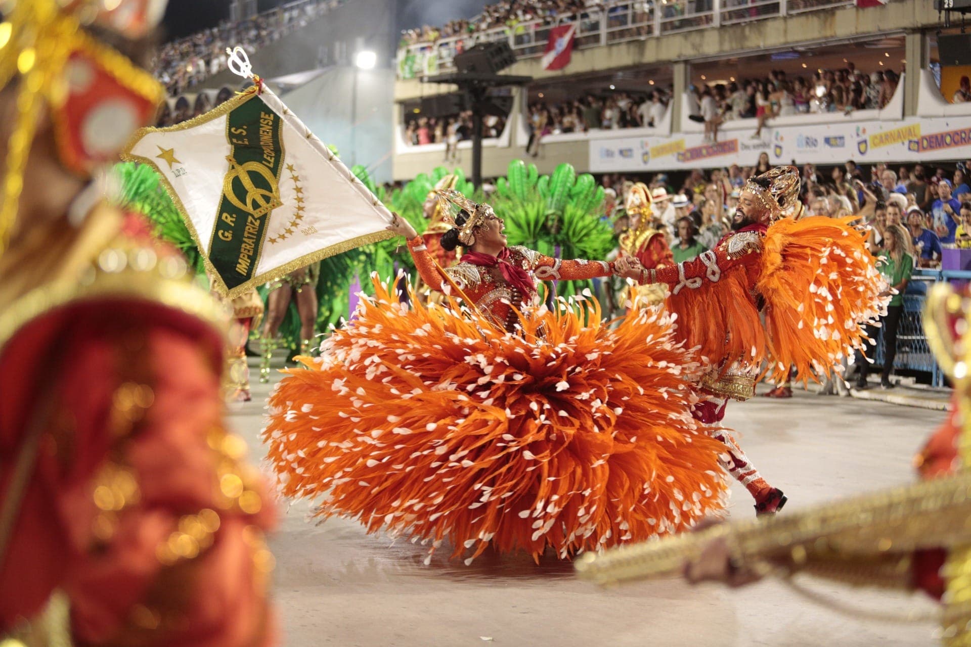 Imperatriz leva título para casa