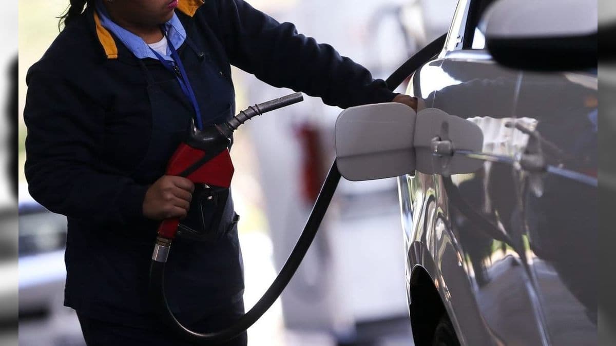 Preço da gasolina volta a subir após três semanas de queda