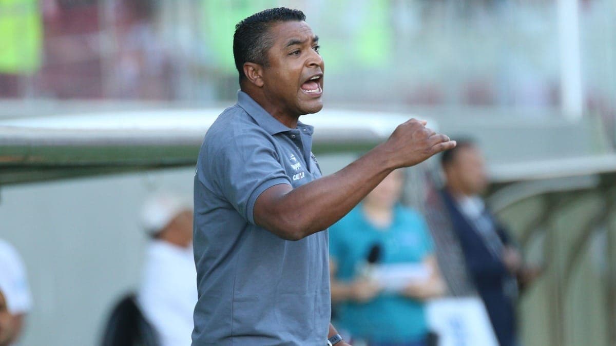 Corinthians negocia a contratação do técnico Roger Machado