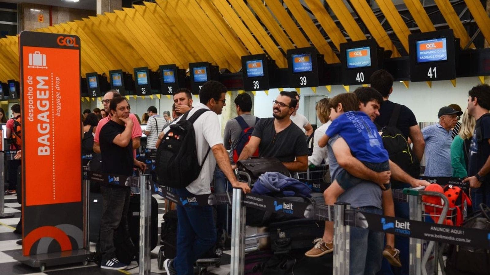 Estão previstos também 5.668 pousos e decolagens no período