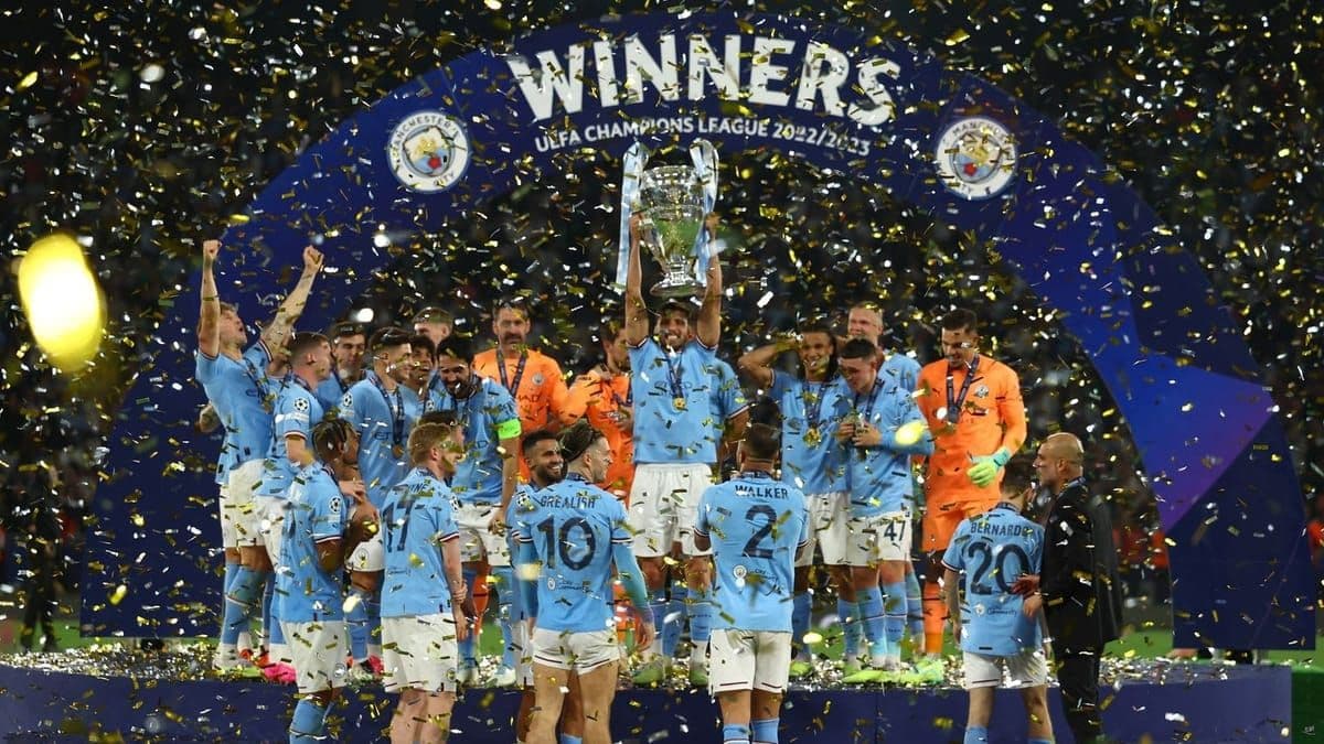 Jogadores do Manchester City comemoram título da Liga dos Campeões