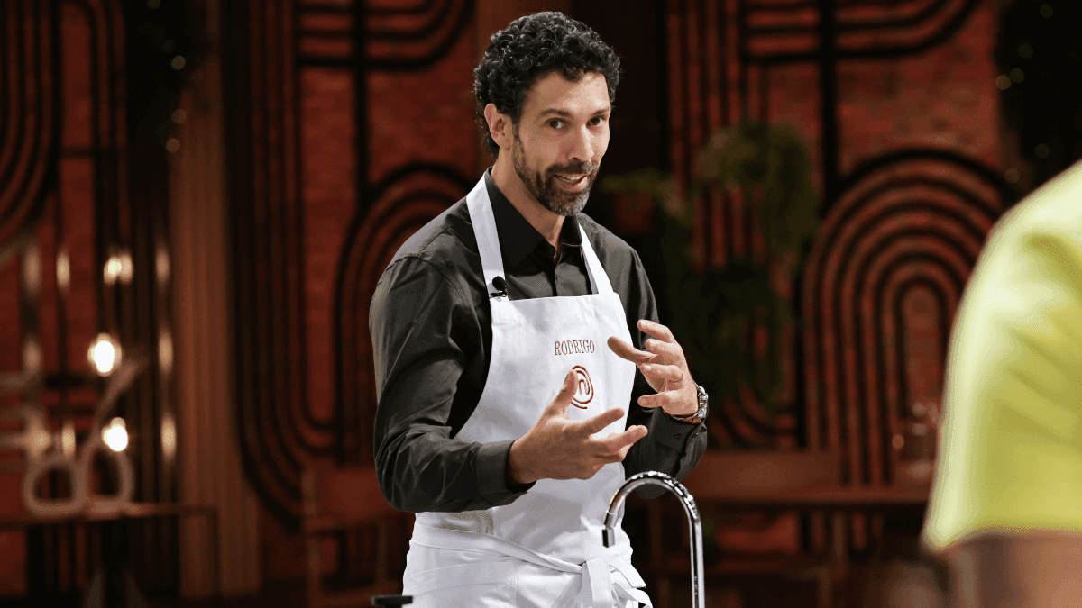 Rodrigo Oliveira ensina receita de baião de dois no MasterChef