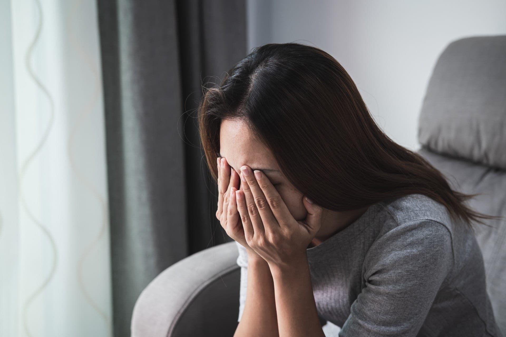 Por que pessoas do signo de Câncer sofrem tanto? Astrólogo explica