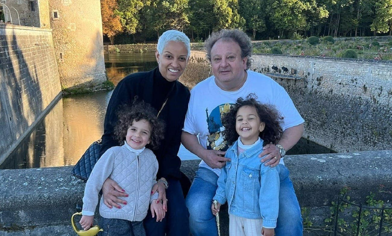 Jacquin, a esposa, Rosangela, e os filhos gêmeos do casal