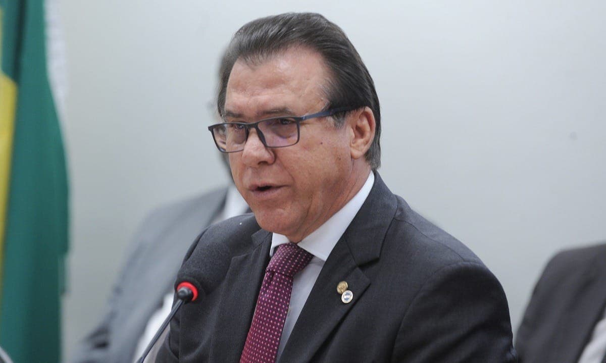 Luiz Marinho descarta volta do imposto sindical