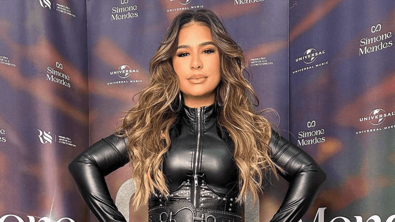 Simone Mendes é a vencedora da categoria "Hit do Ano" no Prêmio Jovem Brasileiro