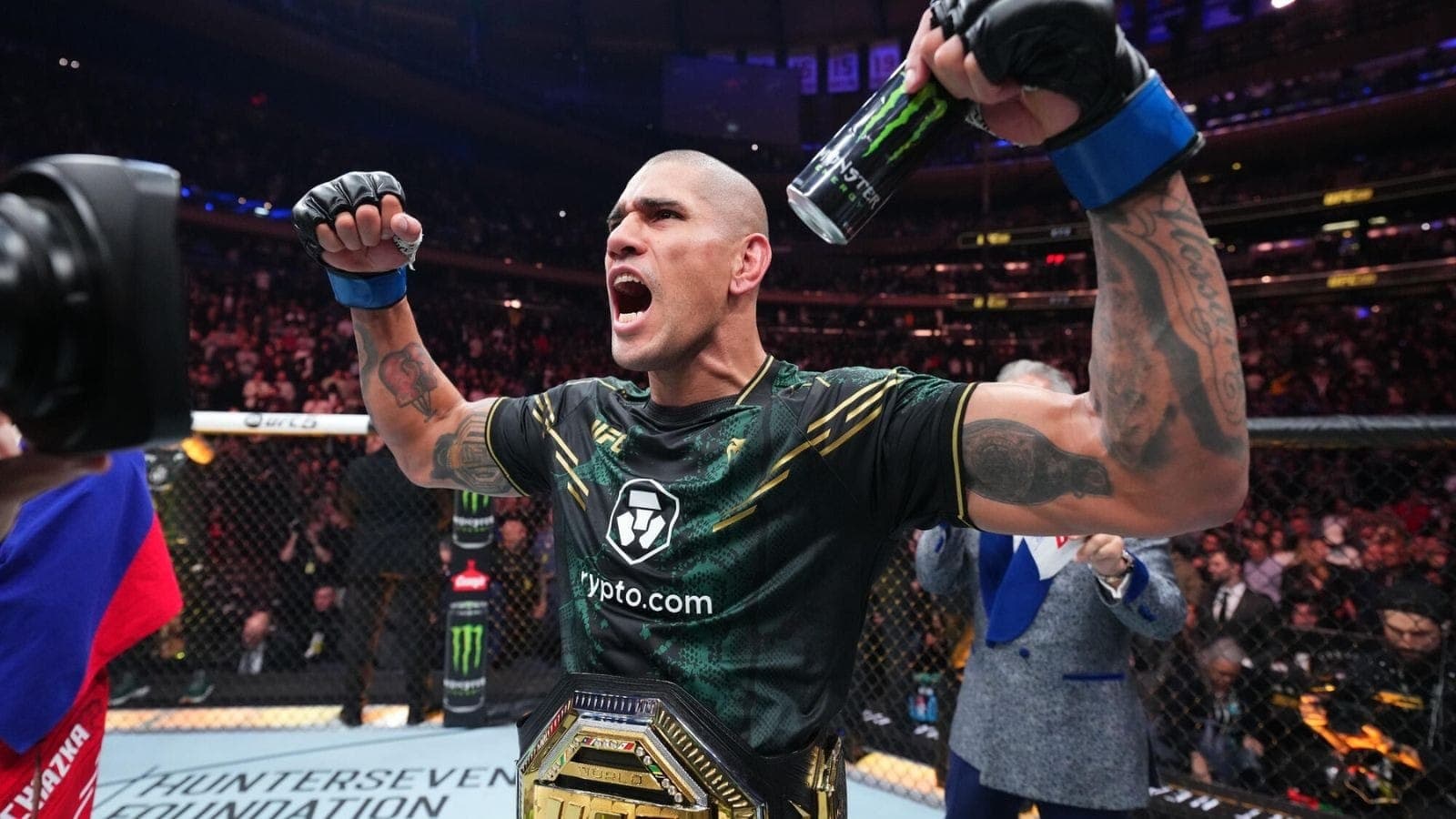 Alex Poatan sobe para o quinto lugar no ranking do UFC