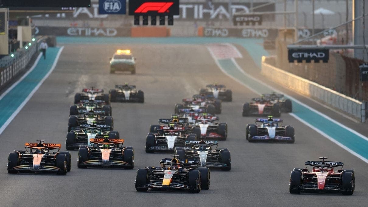 Largada do GP de Abu Dhabi