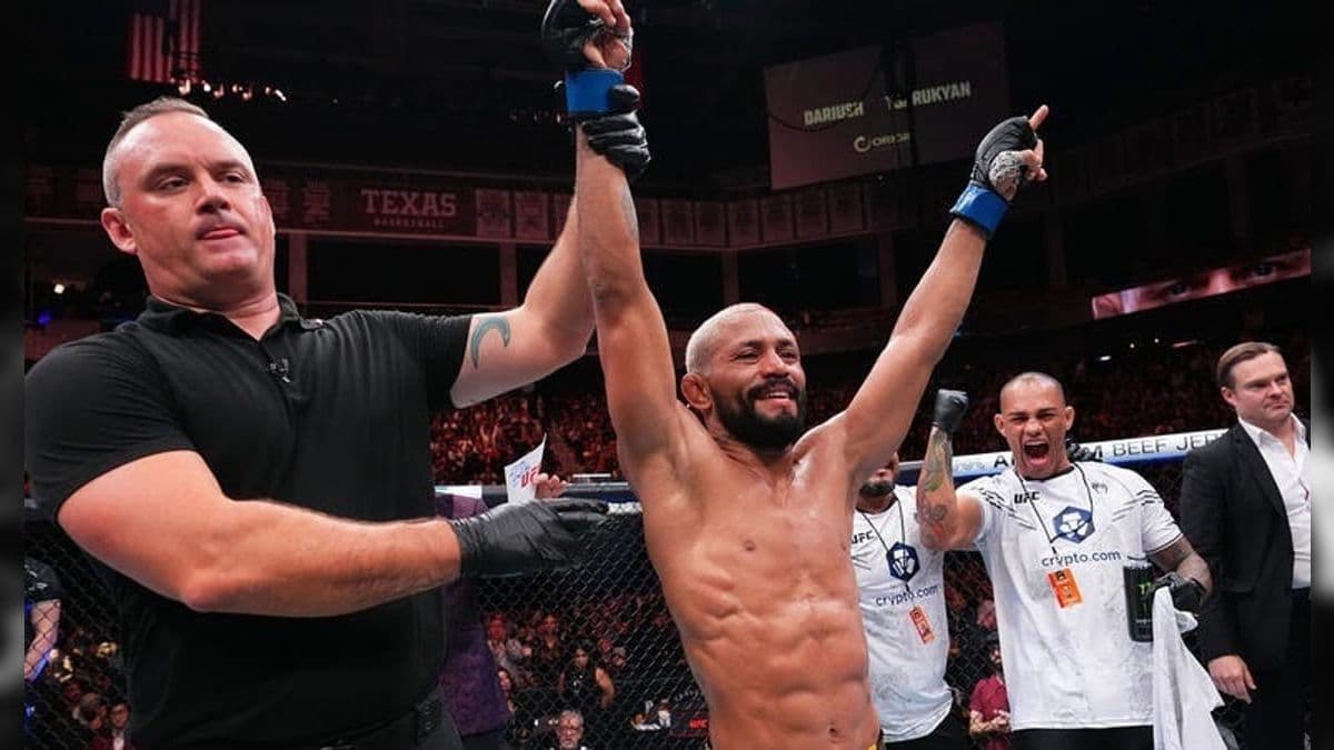 Deiveson Figueiredo comemorando a vitória no UFC Austin
