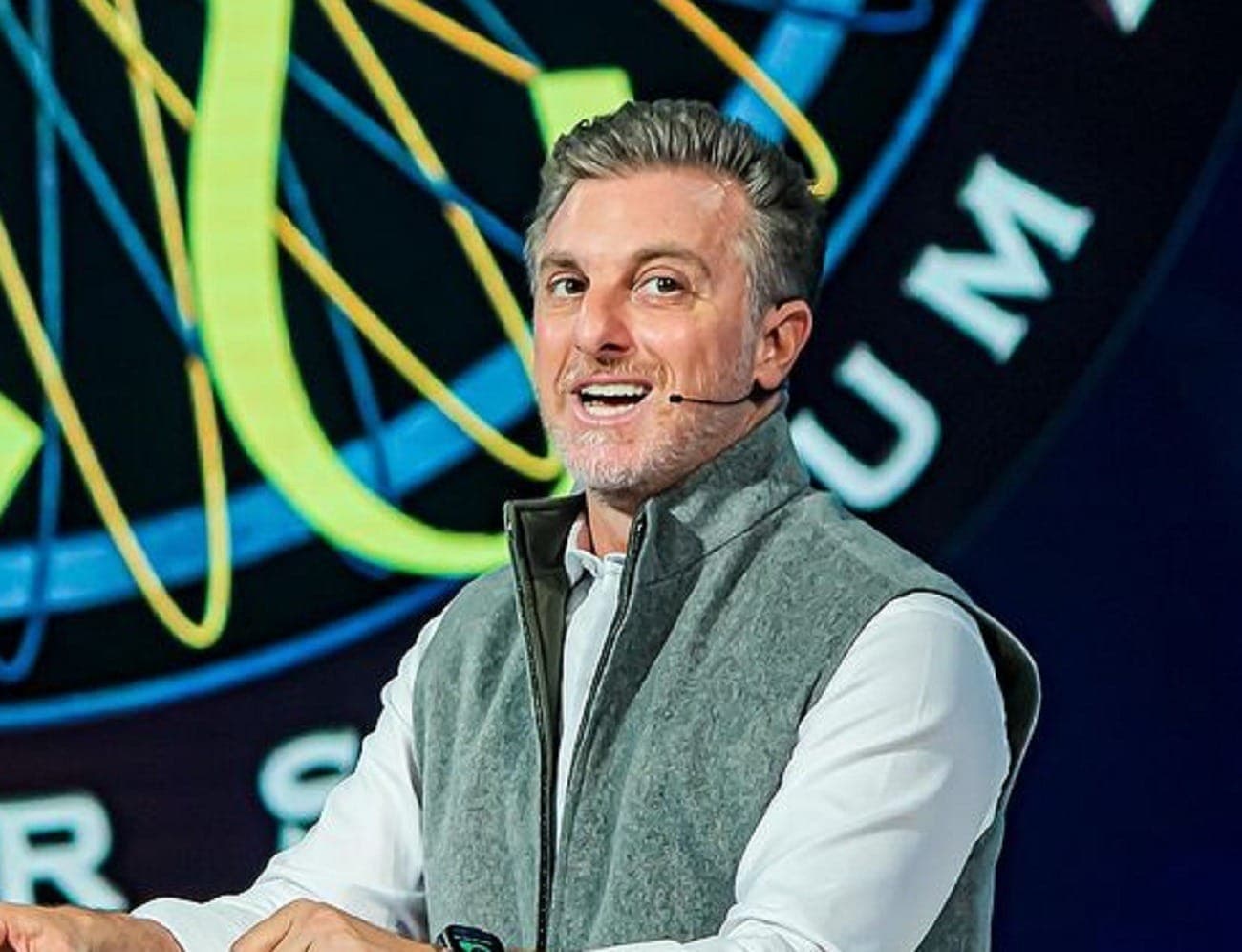 Luciano Huck tem imagem usada para golpes na internet