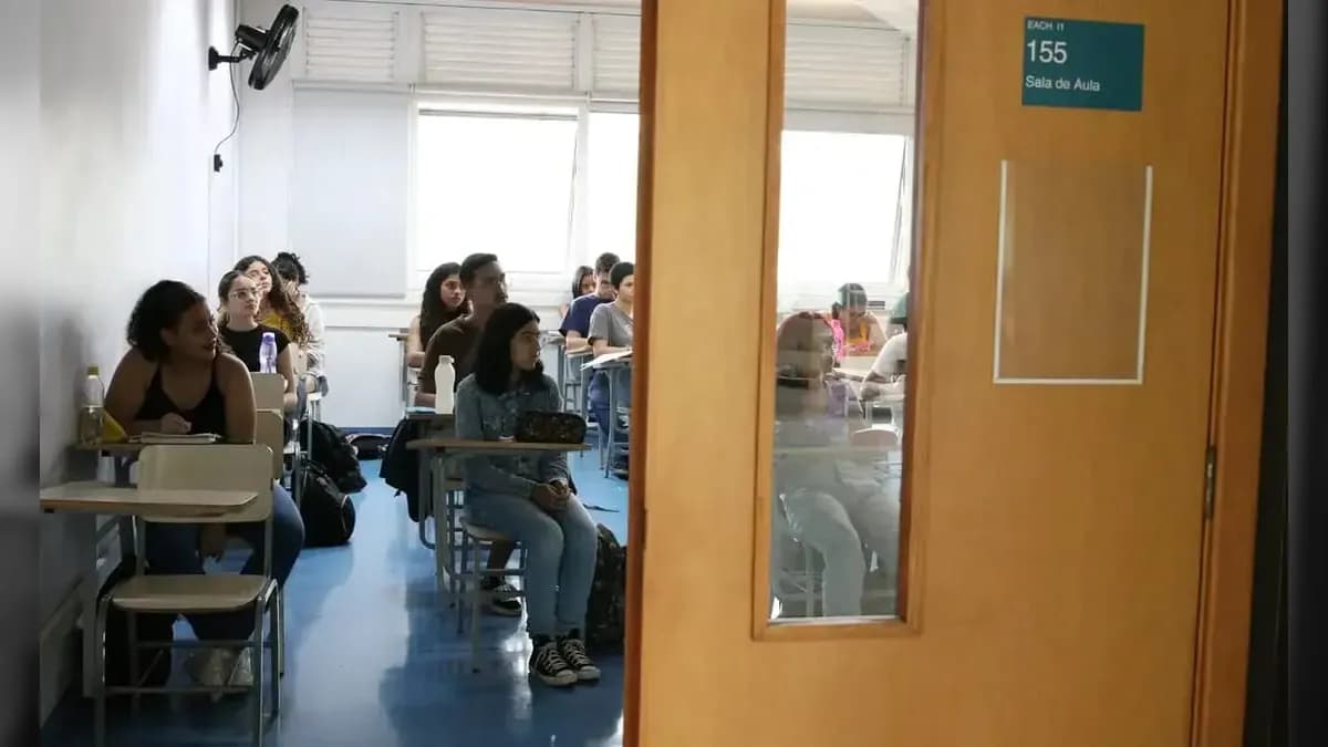 Segunda fase da Fuvest tem início neste domingo (17)