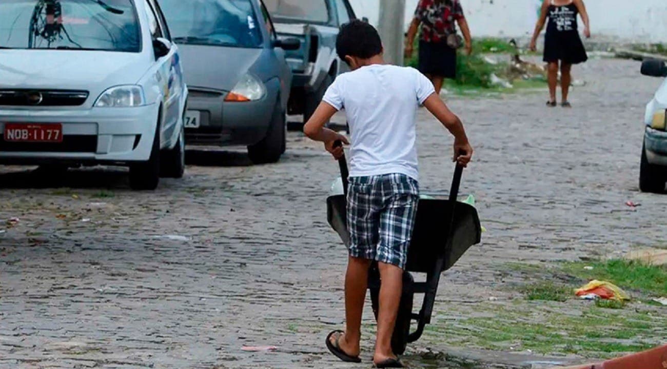 O trabalho infantil cresceu 7,0% entre 2019 e 2022