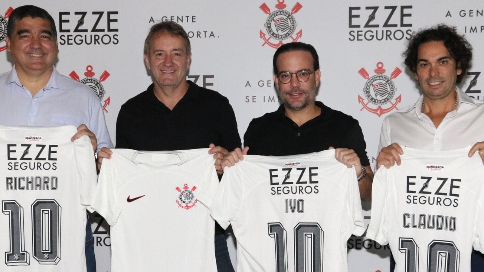 Ezze Seguros é a nova patrocinadora do Corinthians