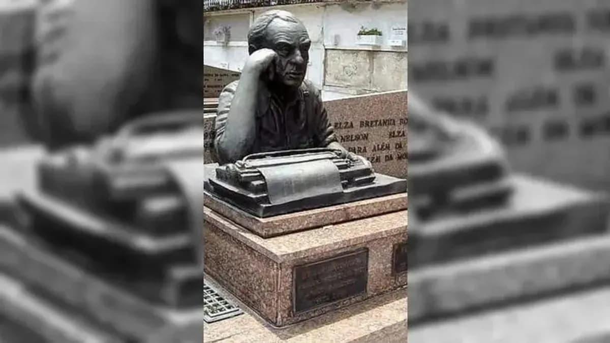 Busto do escritor Nelson Rodrigues é furtado do túmulo dele em cemitério no R