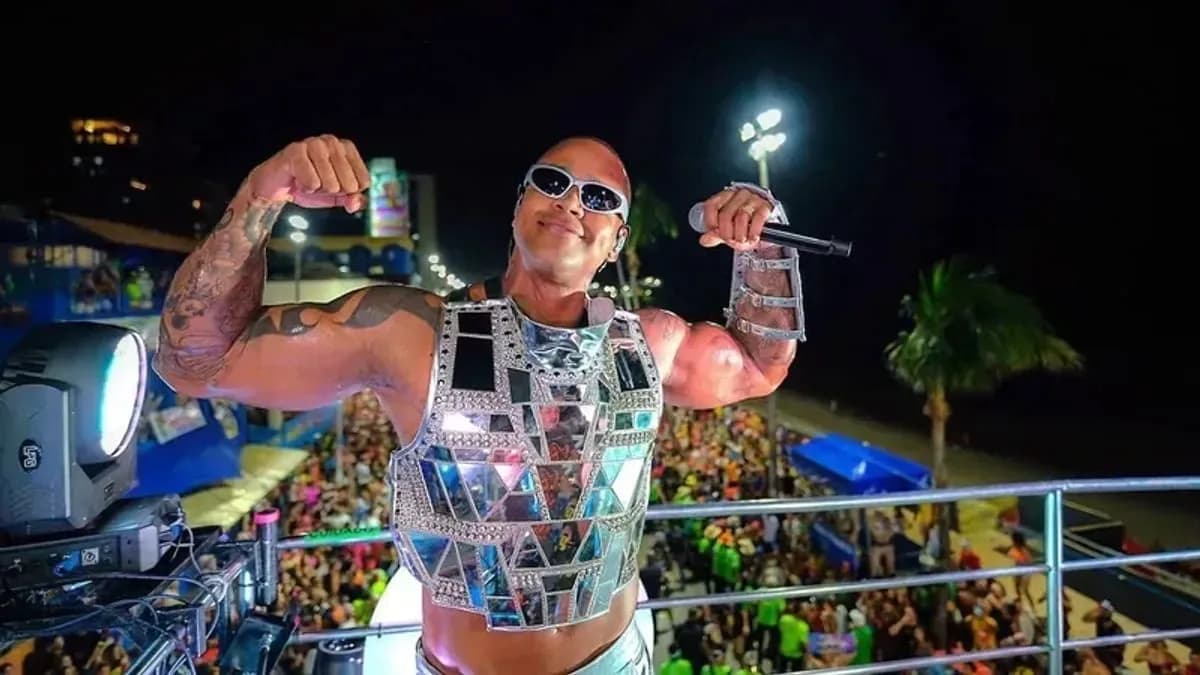 Léo Santana comemora escolha de duas músicas dele no Troféu Band Folia