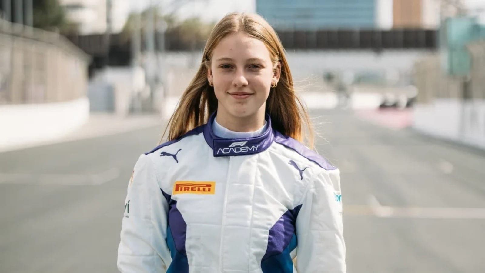 Brasileira segue na ART Grand Prix correndo com o apoio da Puma