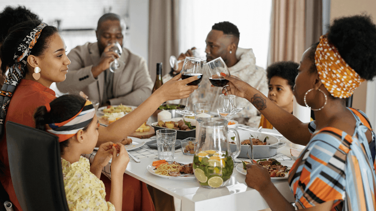 Saiba como cada signo se comporta em reuniões familiares