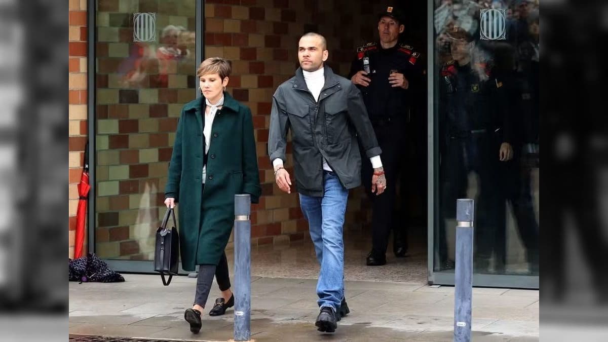 Justiça da Espanha nega recurso e mantém liberdade condicional de Daniel Alves
