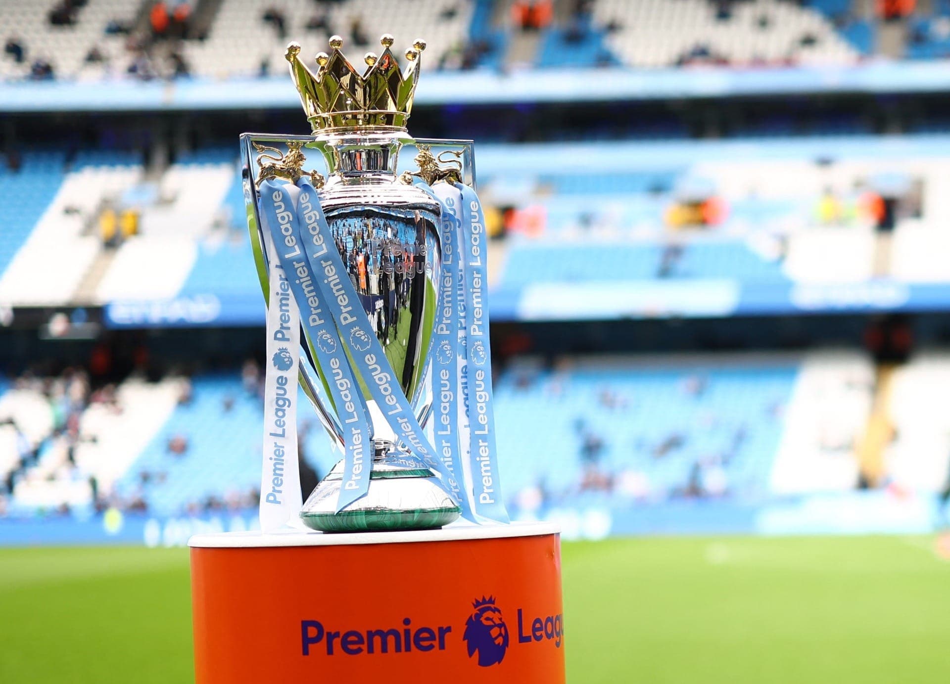 Jogadores denunciados atuam na Premier League