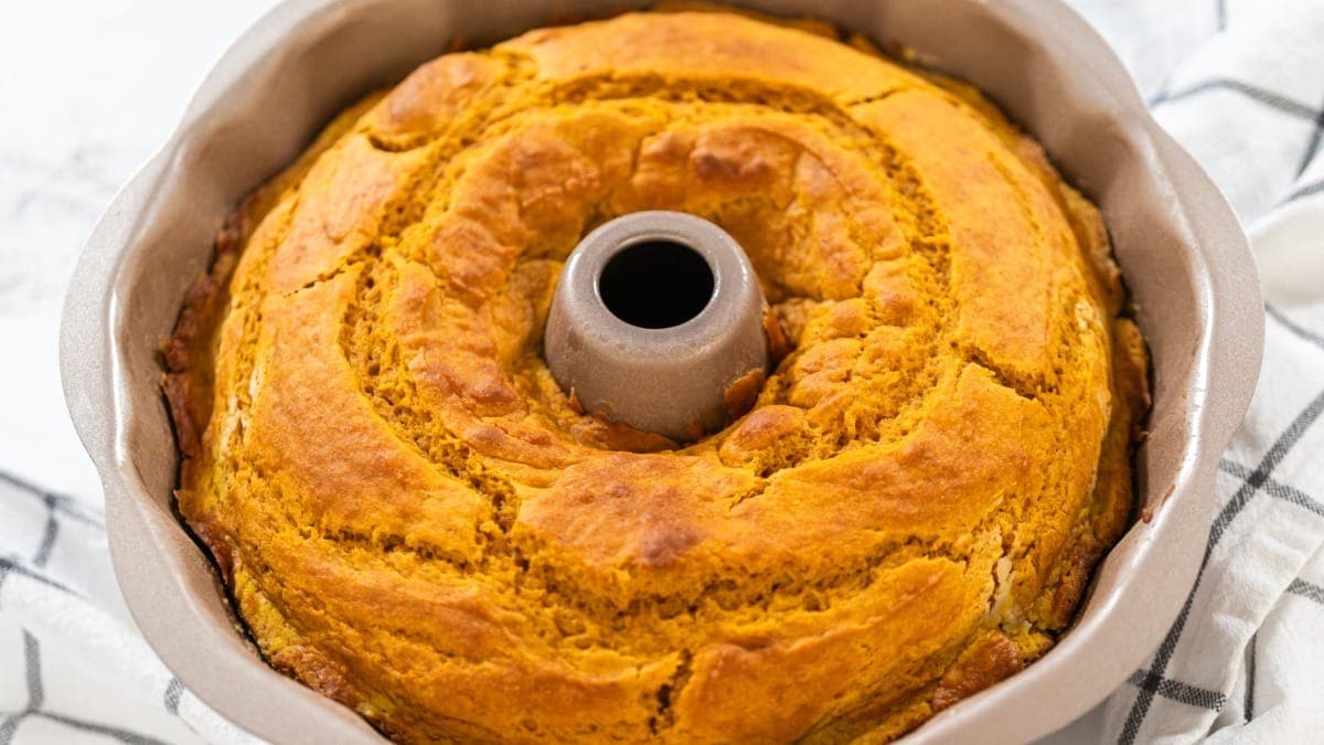 Bolo sem leite e sem manteiga: aprenda a substituir os ingredientes