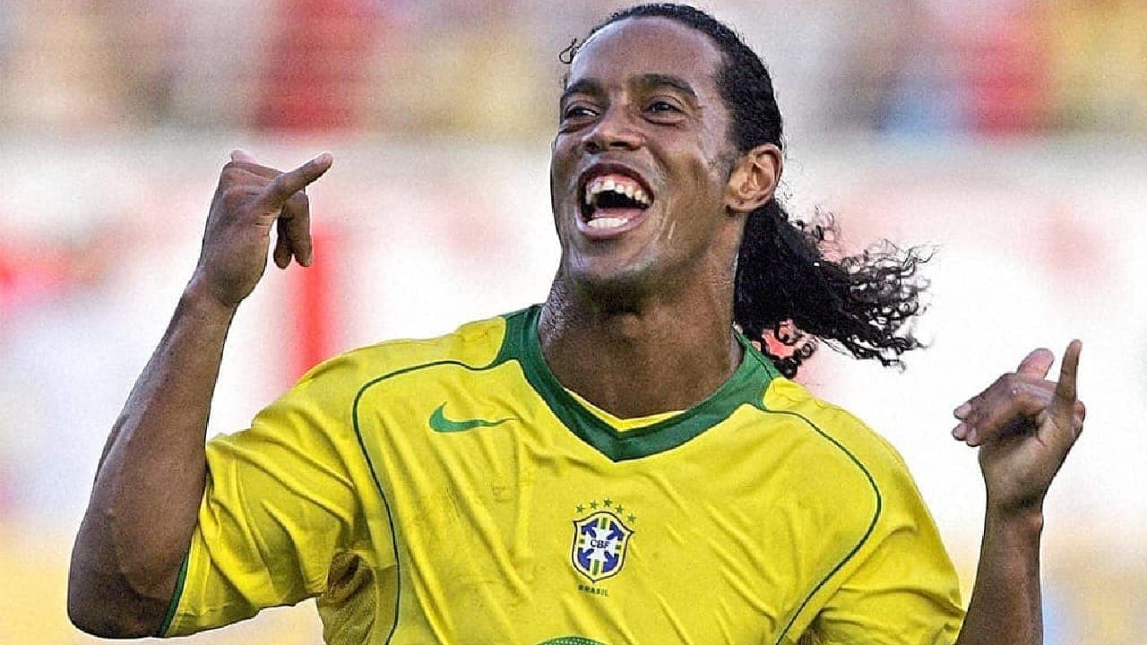 Famosa comemoração de Ronaldinho Gaúcho é inspirada em música do Molejo