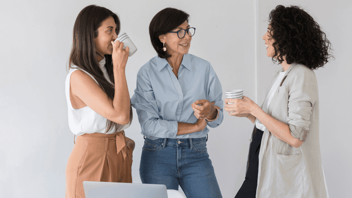 Apoie iniciativas que promovam mulheres a cargos de liderança e impulsionem a inclusão no ambiente corporativo