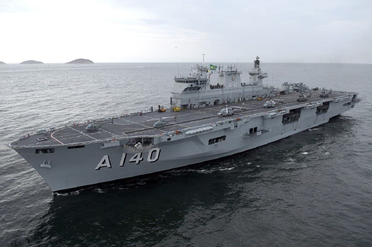 Supernavio da Marinha no Rio Grande do Sul