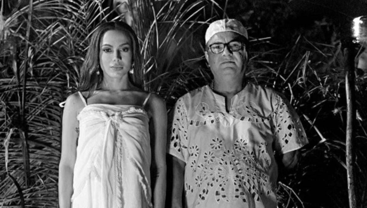 Anitta no clipe de "Aceita"