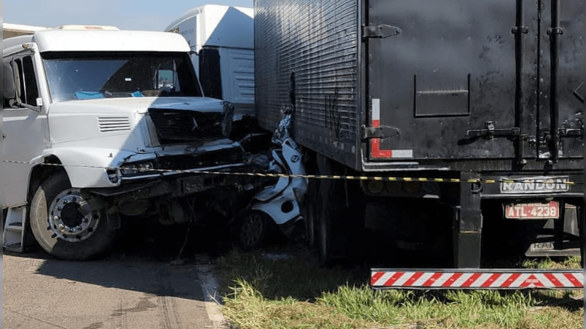 Colisão aconteceu no km 32 da via