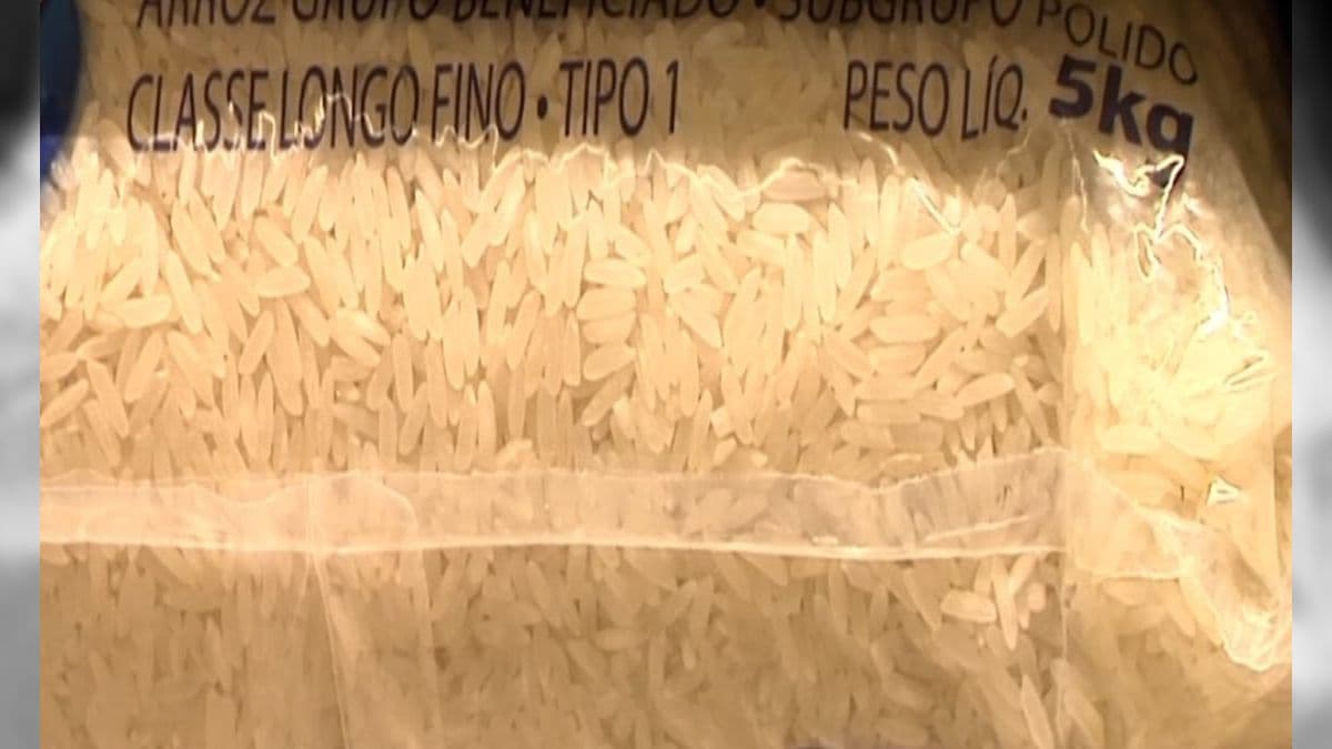 Arroz estrangeiro não está contaminado e nem é de plástico
