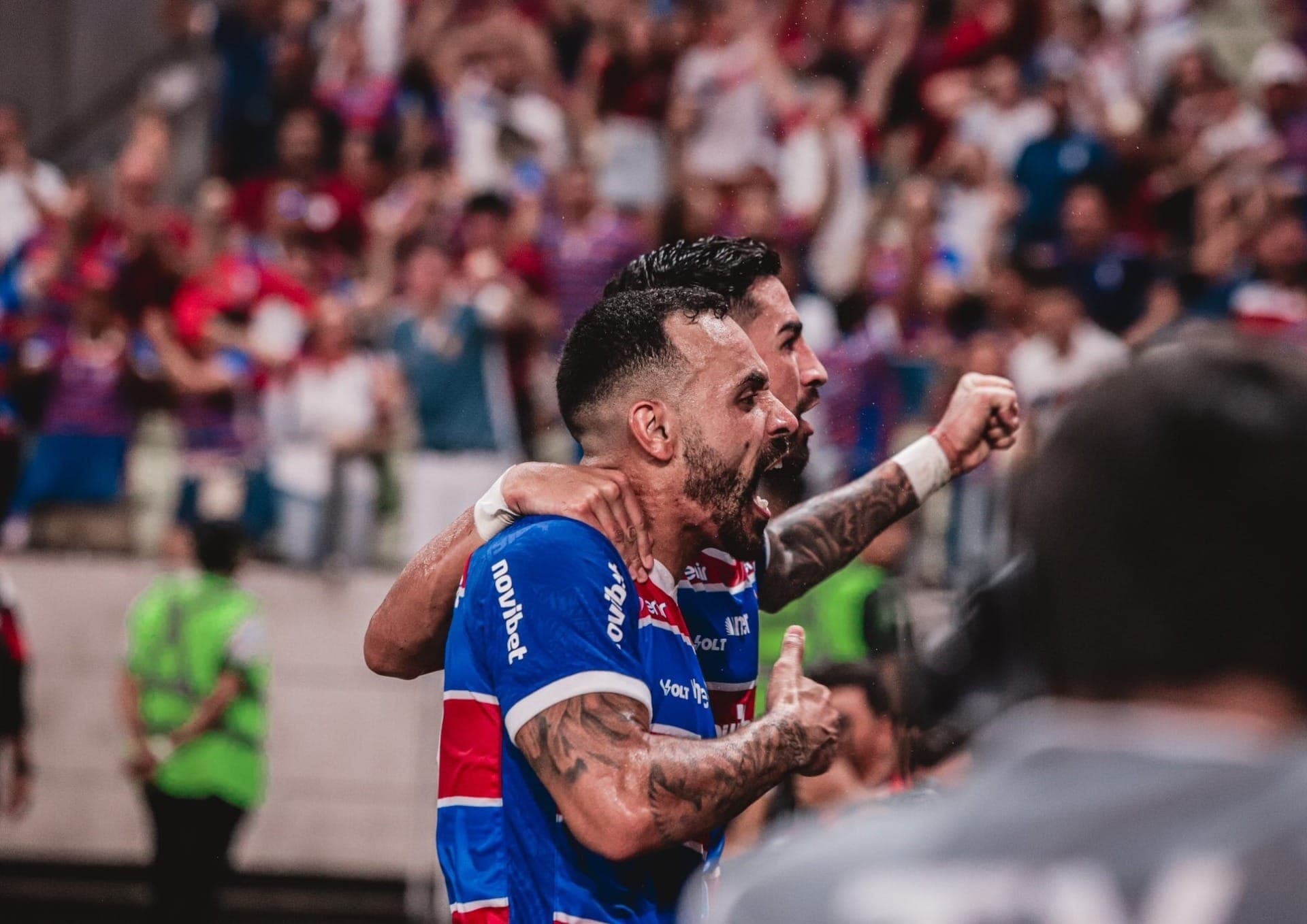 Moisés comemora gol do Fortaleza na final da Copa do Nordeste