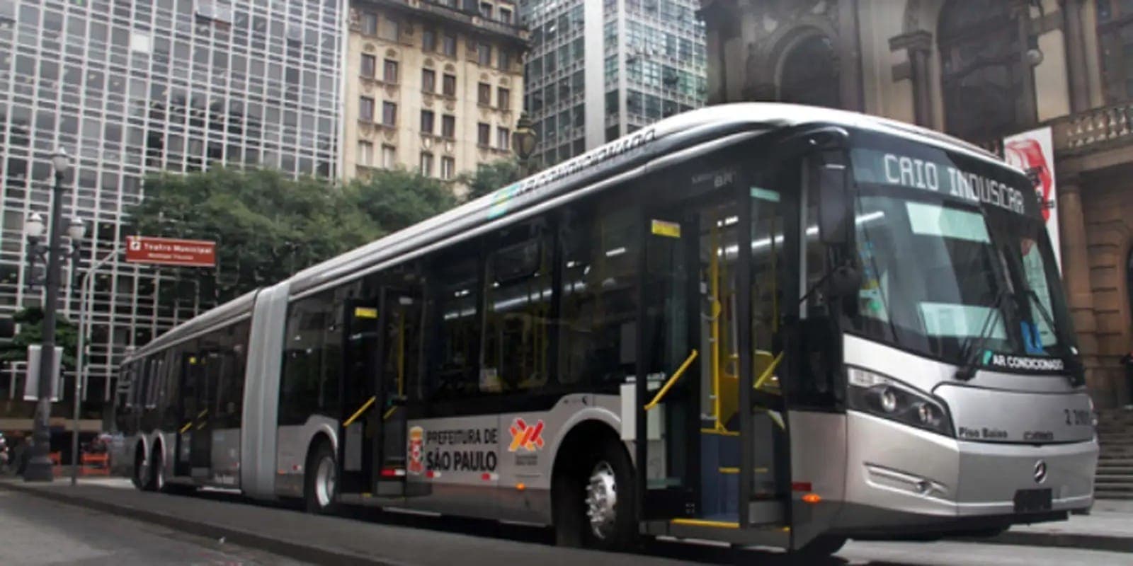Greve de motoristas de ônibus é suspensa na cidade de SP