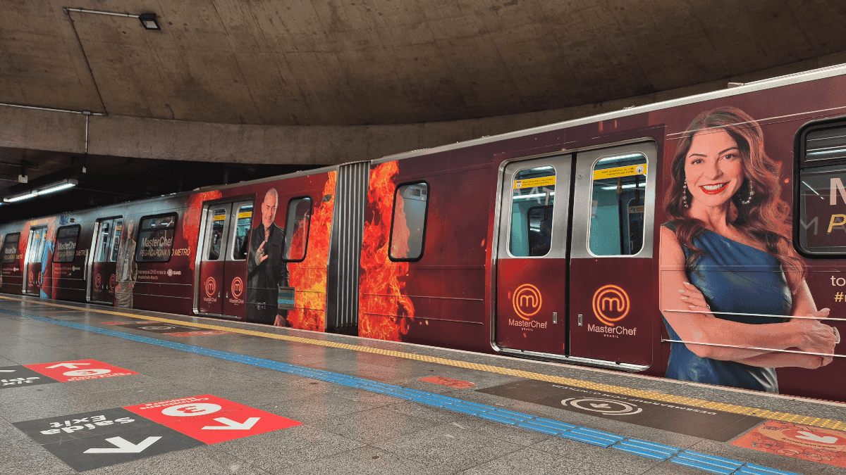 Trem adesivado no Metrô de SP divulga 11ª temporada do MasterChef Brasil
