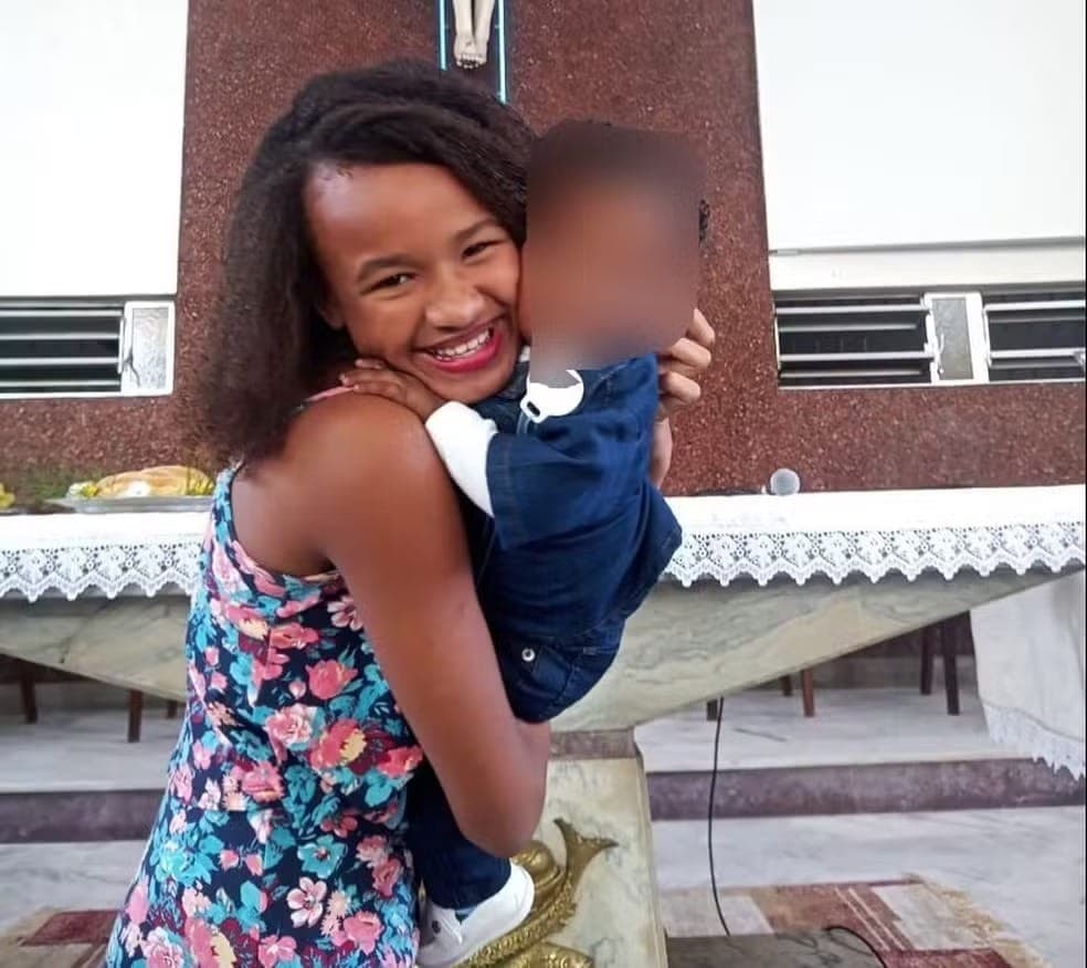 Menina foi baleada e tem quadro de saúde grave