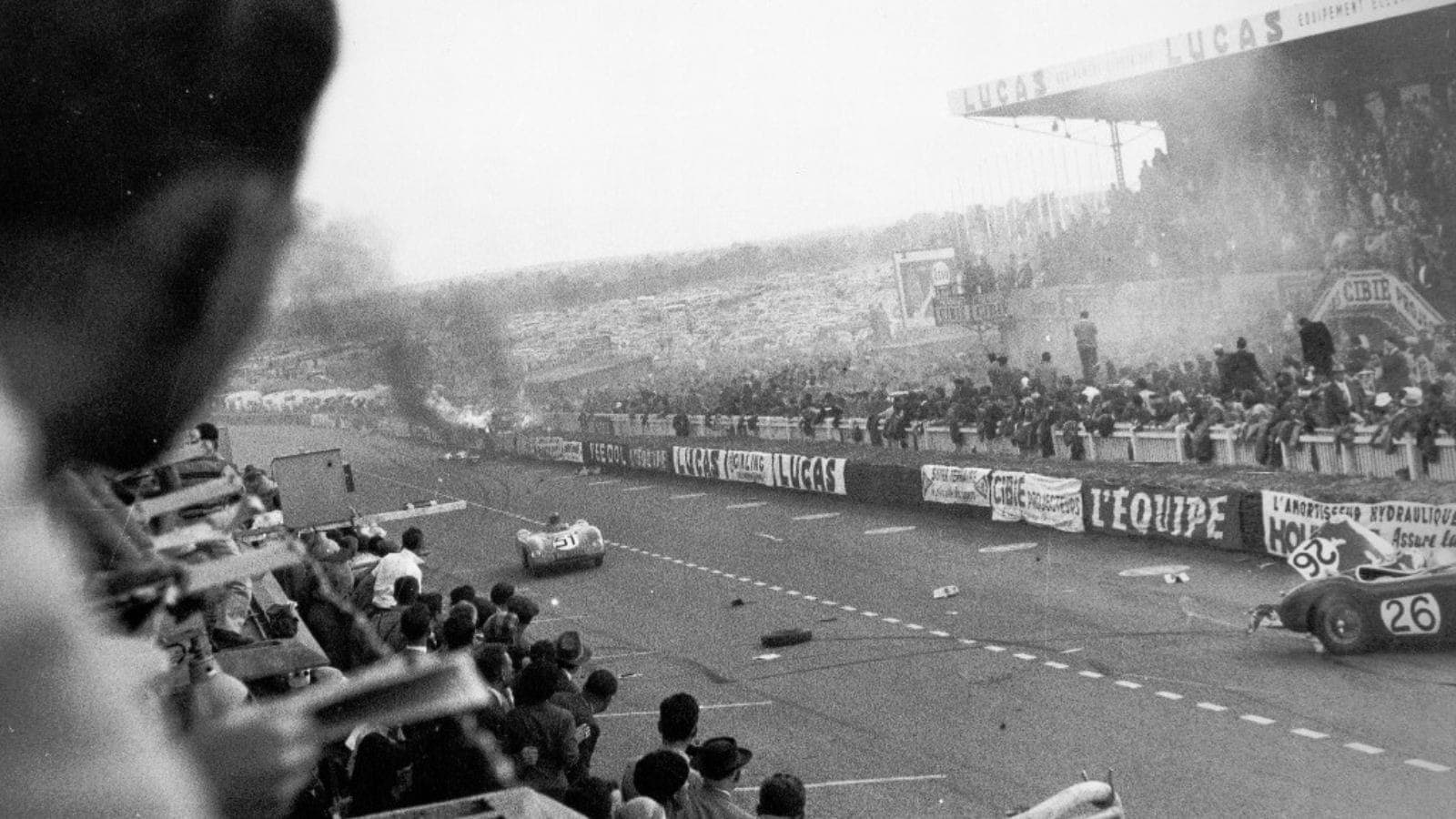 Tragédia nas 24 Horas de Le Mans de 1955 fez Mercedes largar o mundo da corridas