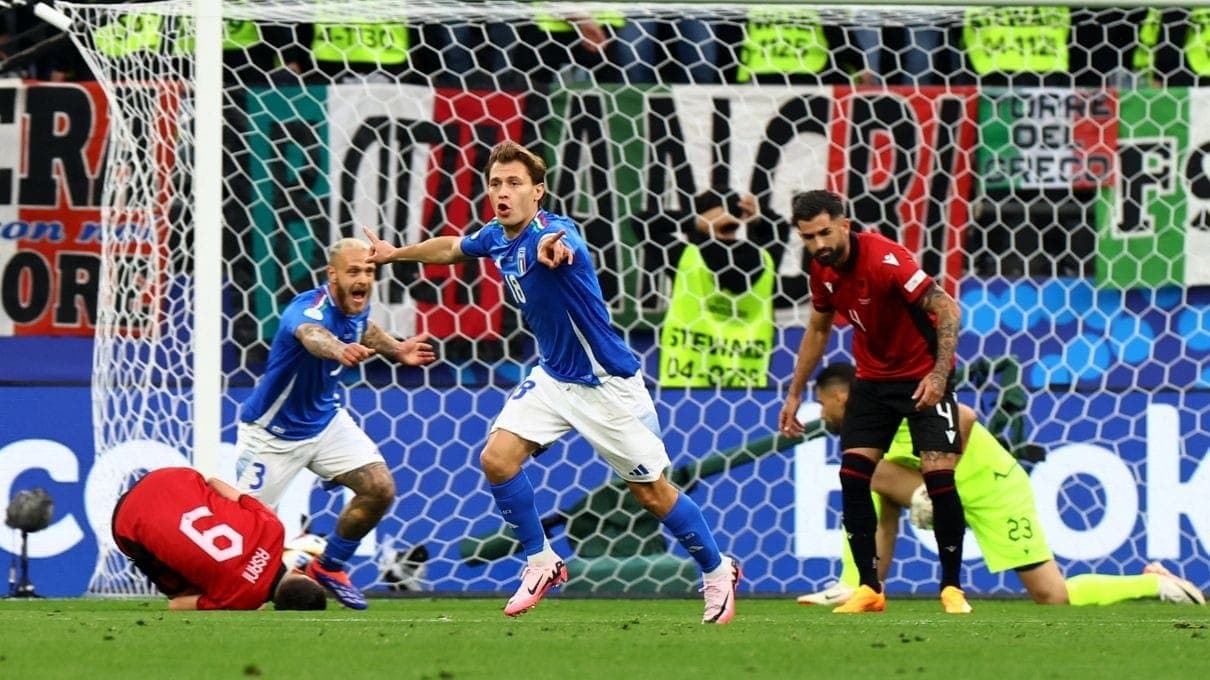 Barella deu vitória para a Itália na estreia da Euro