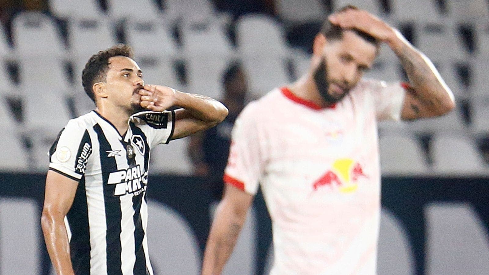 Eduardo marcou os dois gols da vitória do Botafogo sobre o Bragantino