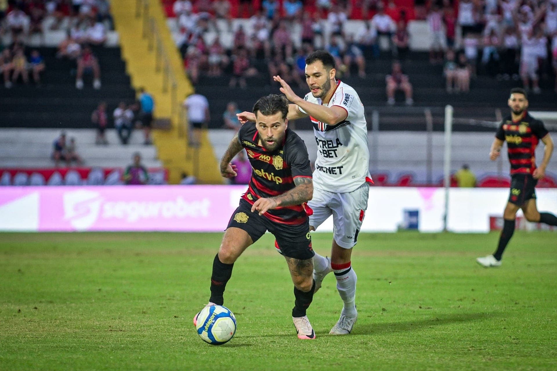 Lucas Lima em Botafogo-SP x Sport, pela Série B