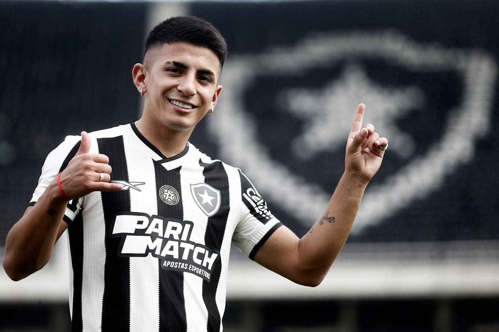 Almada é o novo reforço do Botafogo