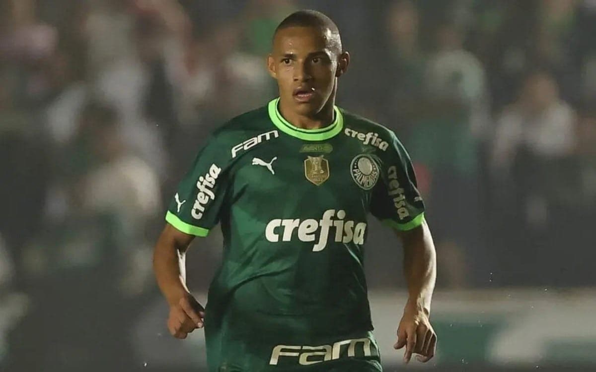 John John em ação pelo Palmeiras