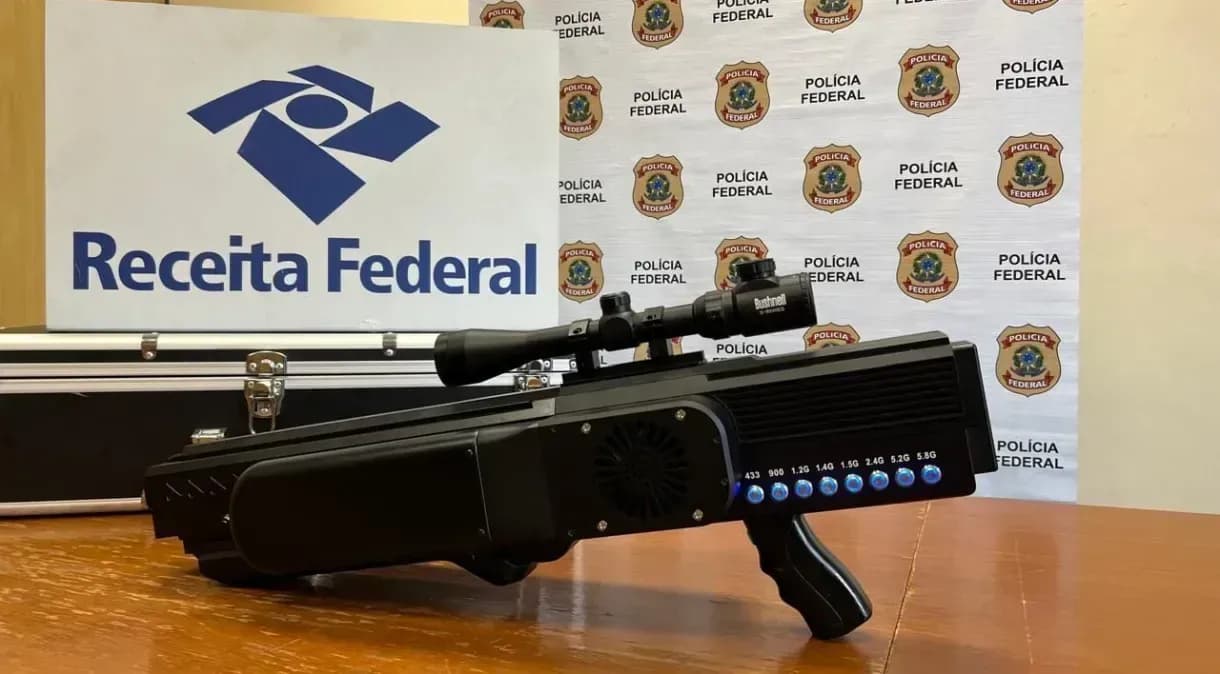 Fuzil anti-drone apreendido pela PF e Receita