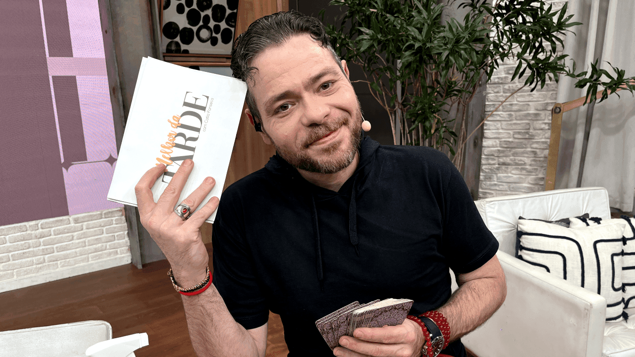 Lucas Bertolozzi é o astrólogo do Melhor da Tarde