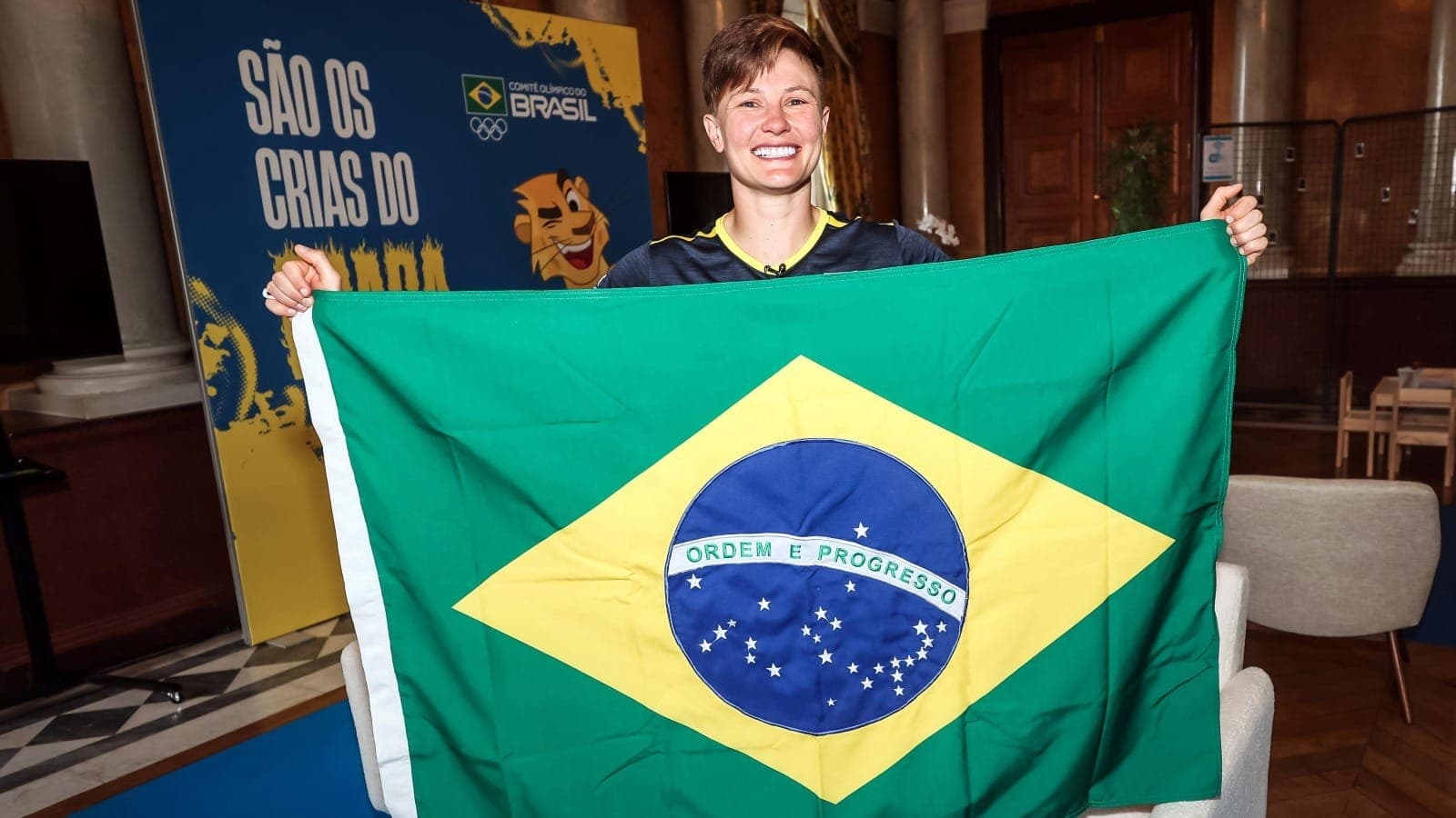 Rachel Kochhann, do rúgbi, porta-bandeira do Brasil na abertura de Paris-2024
