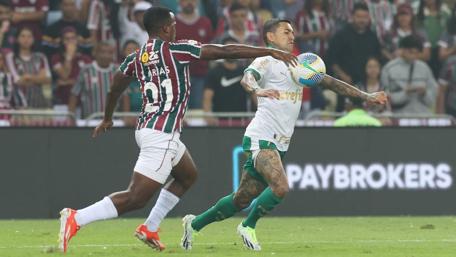 Arias e Dudu em Fluminense x Palmeiras